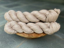 Load image into Gallery viewer, Julie Asselin - Fino