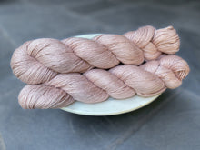 Load image into Gallery viewer, CFC - Flax Fingering