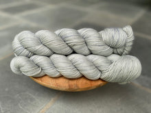 Load image into Gallery viewer, Julie Asselin - Fino