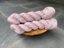 Load image into Gallery viewer, Julie Asselin - Fino