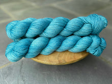 Load image into Gallery viewer, LITLG - DK Twist Semi Solid