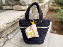 Load image into Gallery viewer, Retro Tote