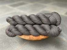 Load image into Gallery viewer, Julie Asselin - Fino