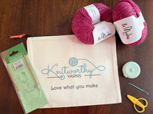 Load image into Gallery viewer, Knitworthy - Learn To Knit Kit