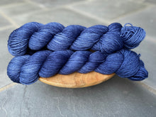 Load image into Gallery viewer, LITLG - DK Twist Semi Solid