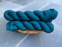 Load image into Gallery viewer, Julie Asselin - Journey Worsted