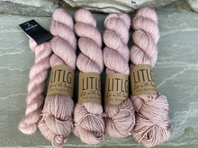 Load image into Gallery viewer, Memory Code Shawl - Kits