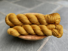 Load image into Gallery viewer, Julie Asselin - Fino