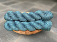 Load image into Gallery viewer, Julie Asselin - Fino