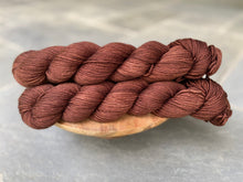 Load image into Gallery viewer, LITLG - DK Twist Semi Solid