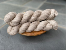 Load image into Gallery viewer, LITLG - DK Twist Semi Solid