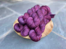 Load image into Gallery viewer, Little Fox Yarn - Bosa