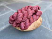 Load image into Gallery viewer, Little Fox Yarn - Bosa