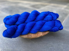 Load image into Gallery viewer, LITLG - DK Twist Semi Solid