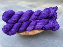 Load image into Gallery viewer, LITLG - DK Twist Semi Solid